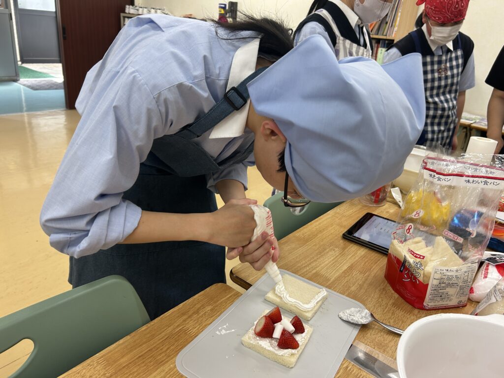 ＜食育委員会＞母の日企画