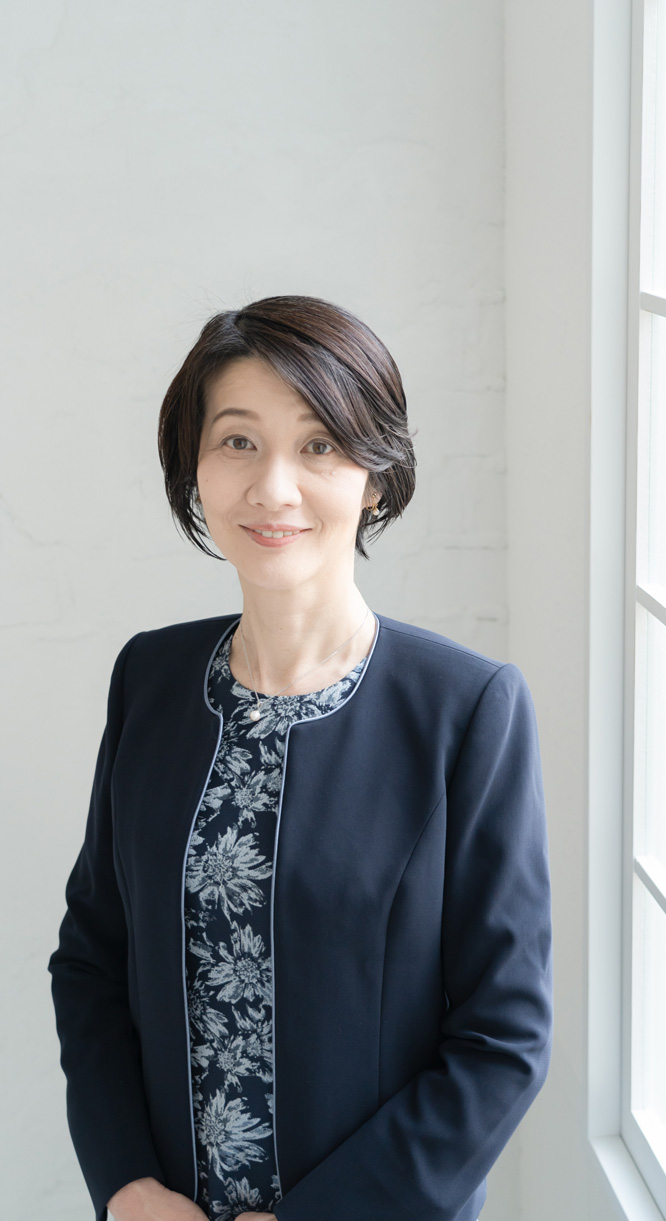 学校長 小島 綾子